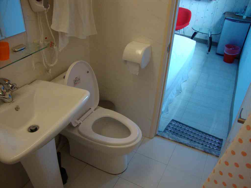 The bathroom was absolutely spotless and just the right size for one person.
