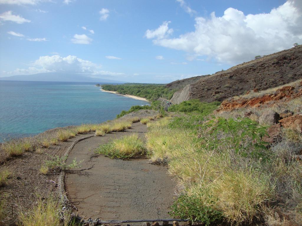 This is the old road to Lahaina! It was built by prisoners in 1900. This view is also looking toward Lahaina.