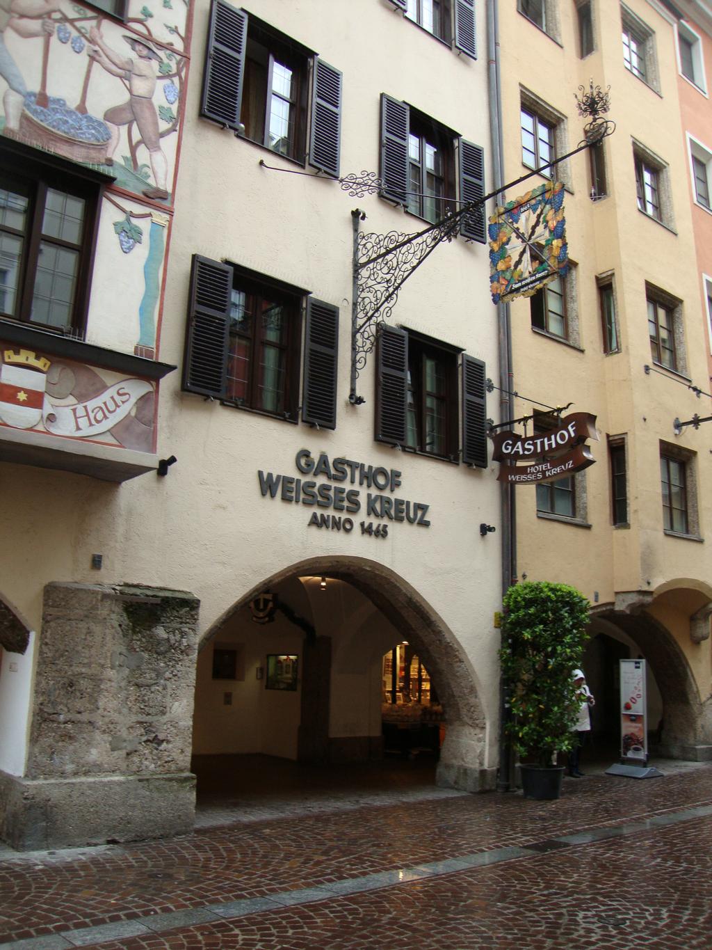 The hotel where Dee Dee, Jeff, Betty (Jeff's Mom), and I stayed way back in 2002!