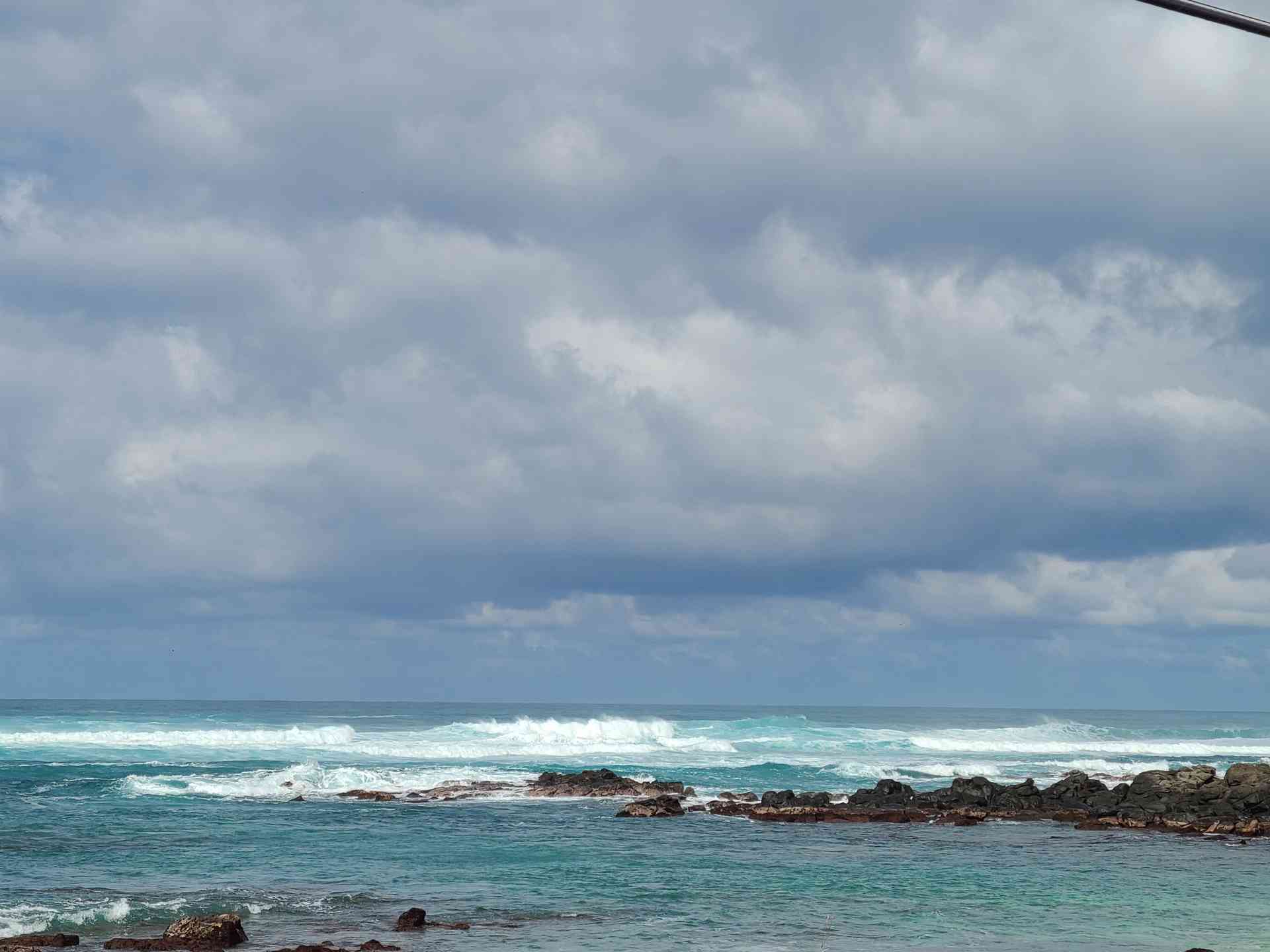 Driving along the spectacular Oahu Northern coast.